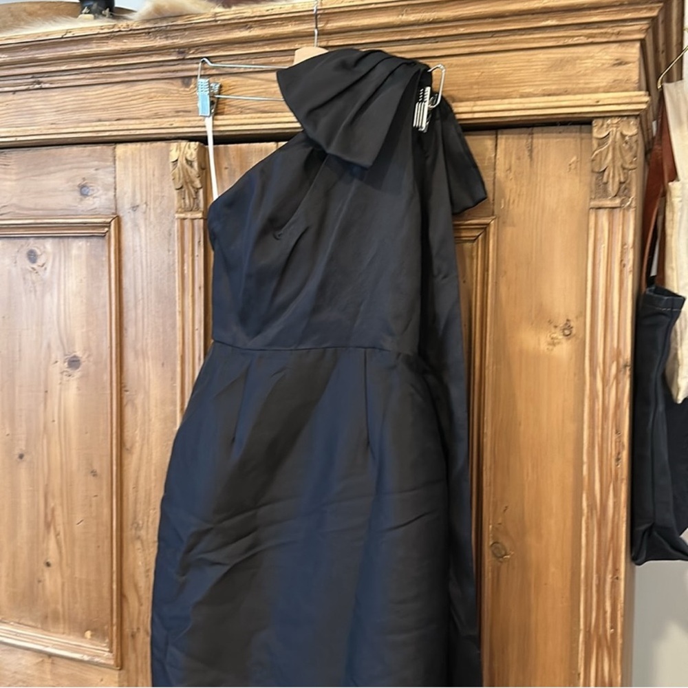 Alexia Maria Gown - Picture 5 of 12